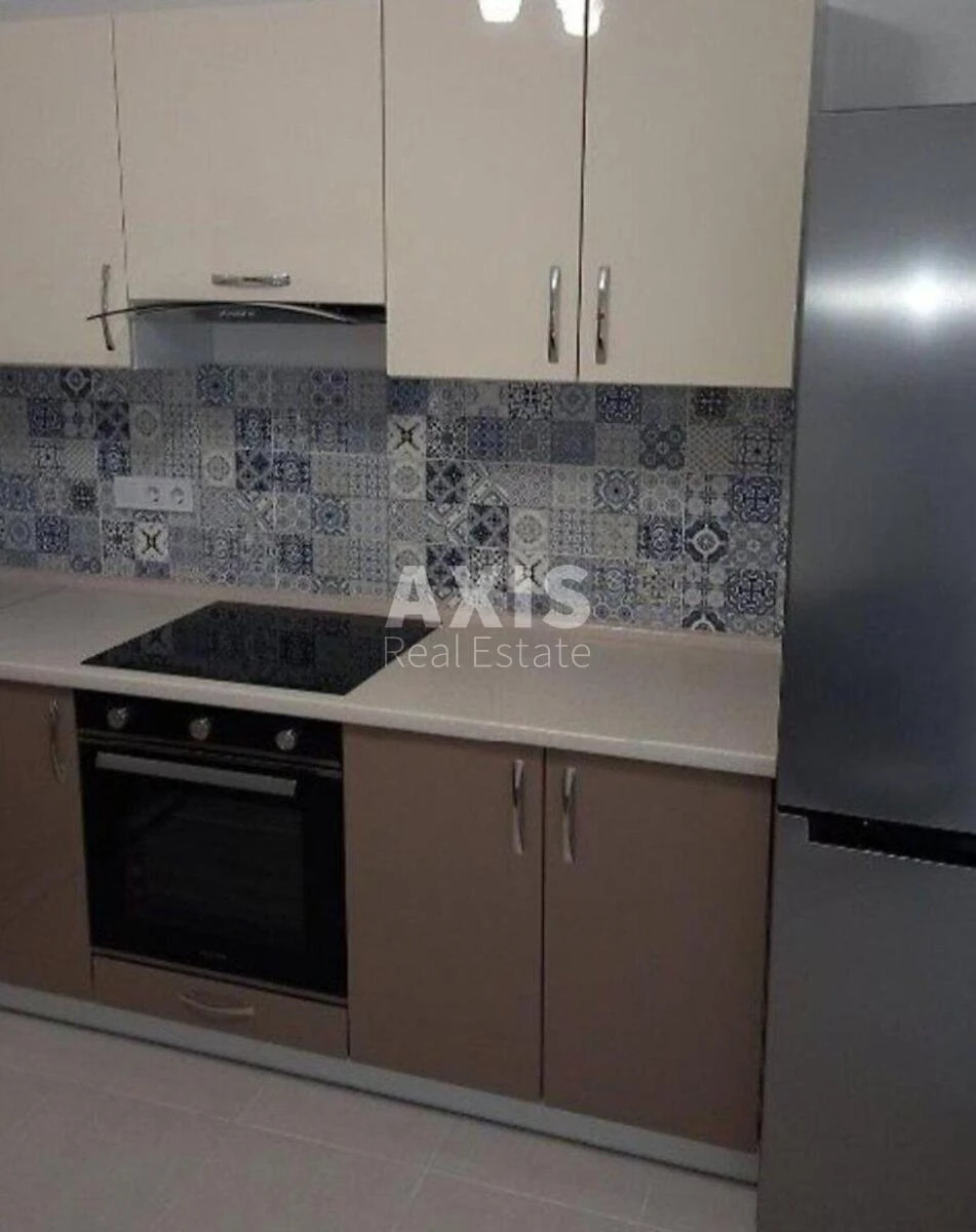 1k apartment pr-t Berestejskij шістдесят сім B624410