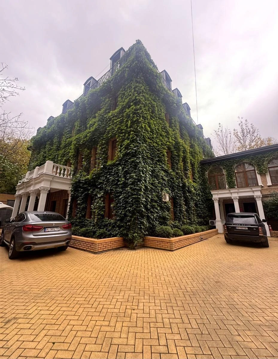 Office vul. Zhyljans'ka 72, 750m270510