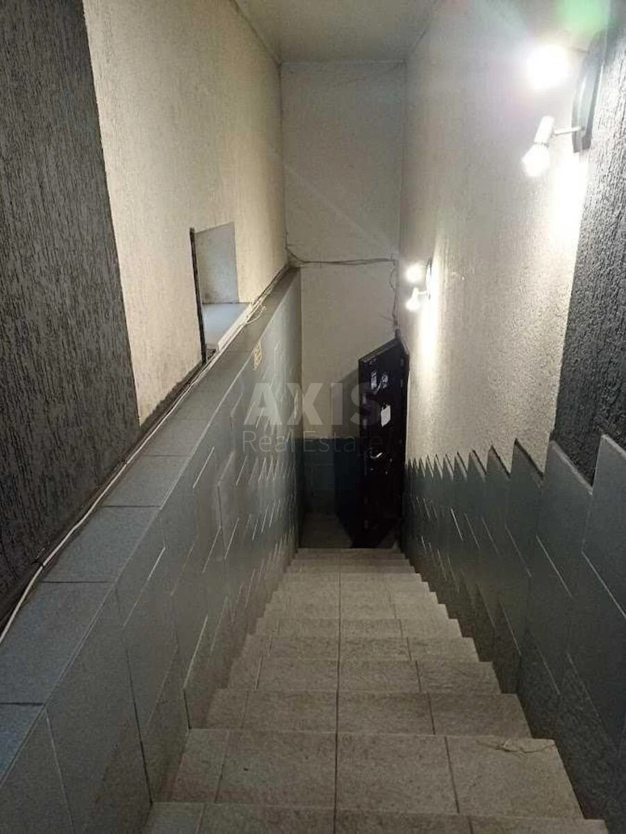 Объект торговли ул. Нижний Вал 33, 98м264680