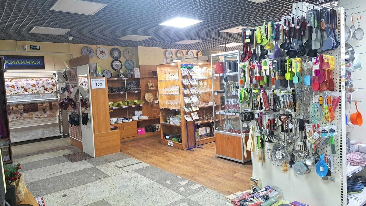 Объект торговли ул. Ревуцкого 12А, 260м2680006