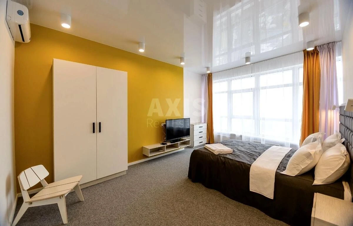 2k apartment uzv. Klovs'kyj 7615514