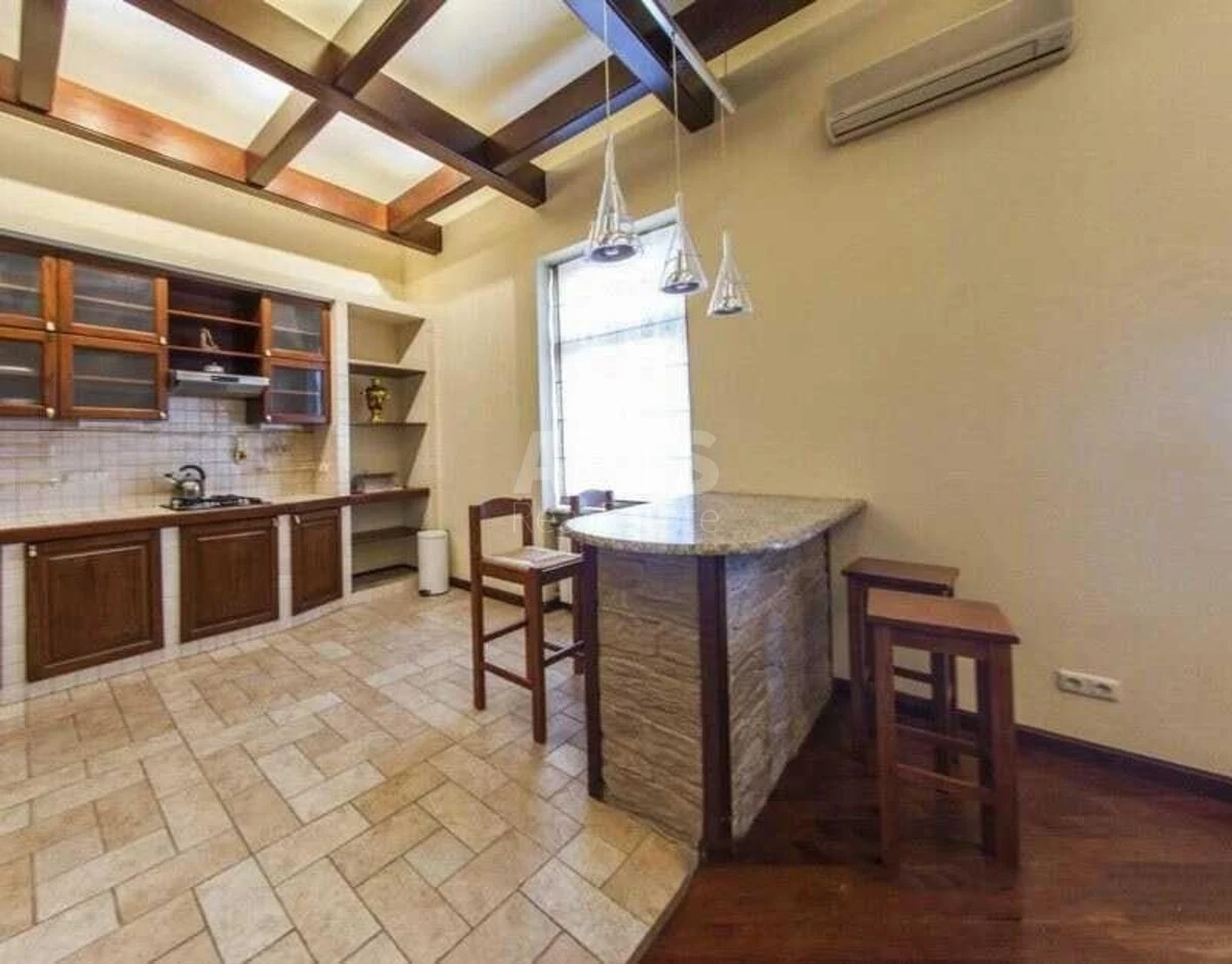 2k apartment vul. Shovkovychna 32/34694641