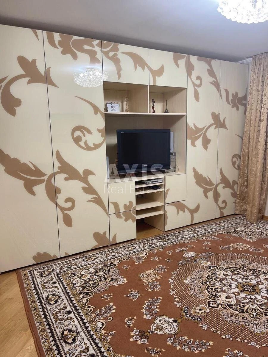 1к квартира ул. Карела Чапека 8557133