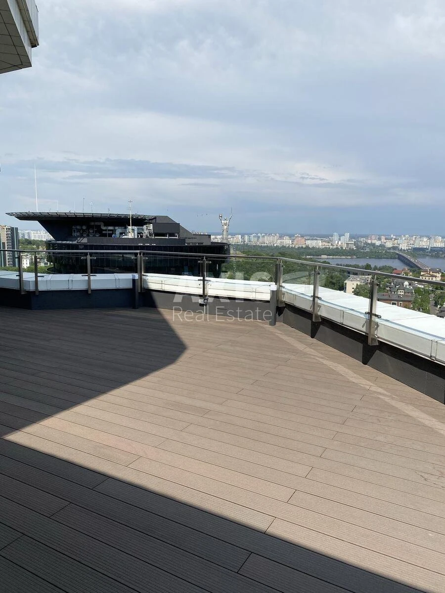 4k apartment vul. Strutyns'kogo Sergija 25812820