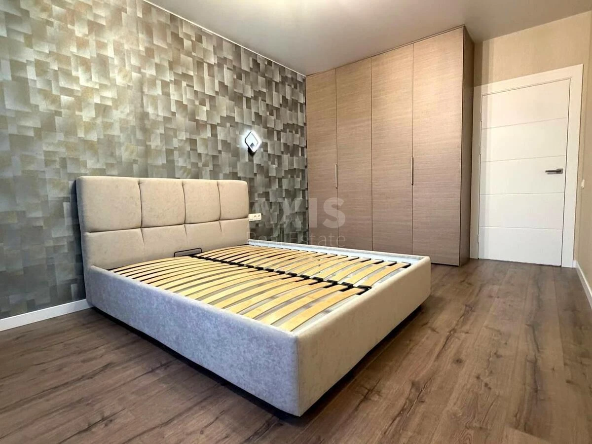 1к квартира ул. Заболотного Академика 148В6771913