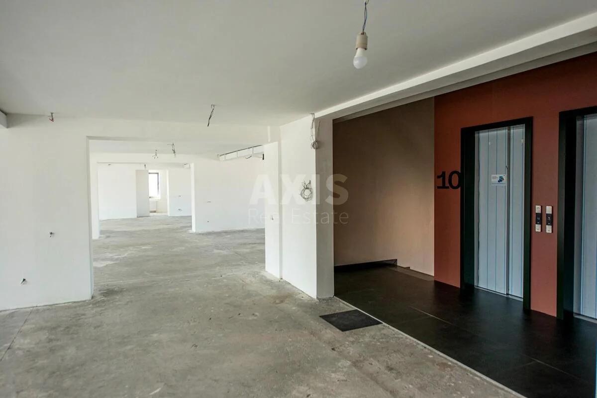 Office vul. Saksagans'kogo 53/80, 429m2