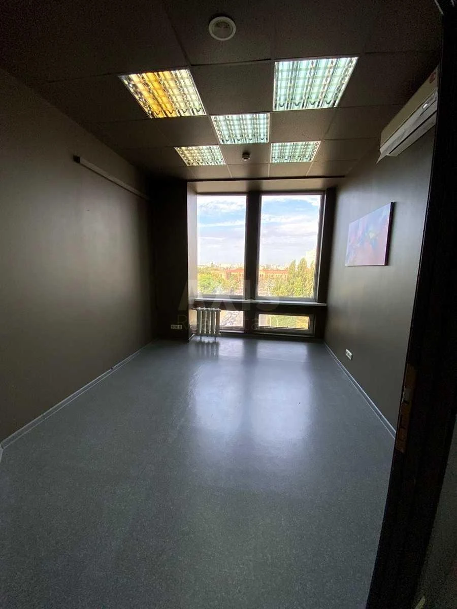 Office vul. Lypkivs'kogo Vasylja Mytropolyta 45, 230m2708693