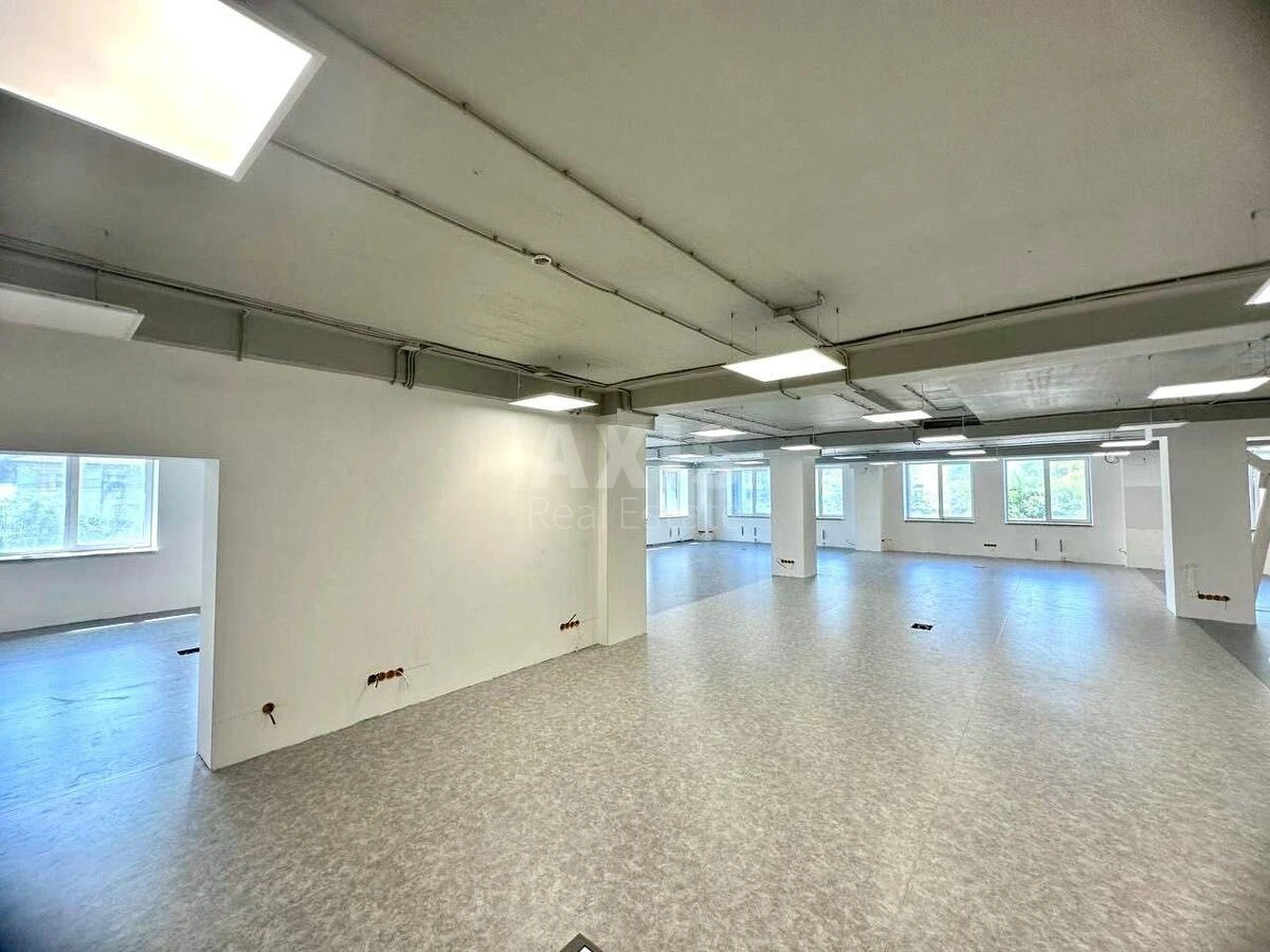 Office vul. Pochajnyns'ka 38/44, 550m267551