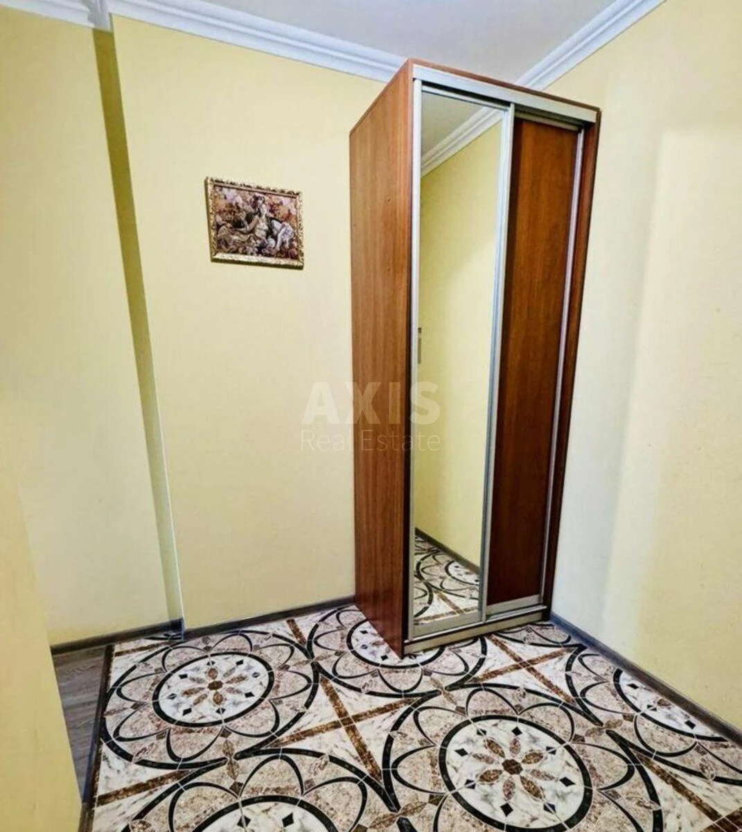 2k apartment vul. Urlivs'ka 23А510665