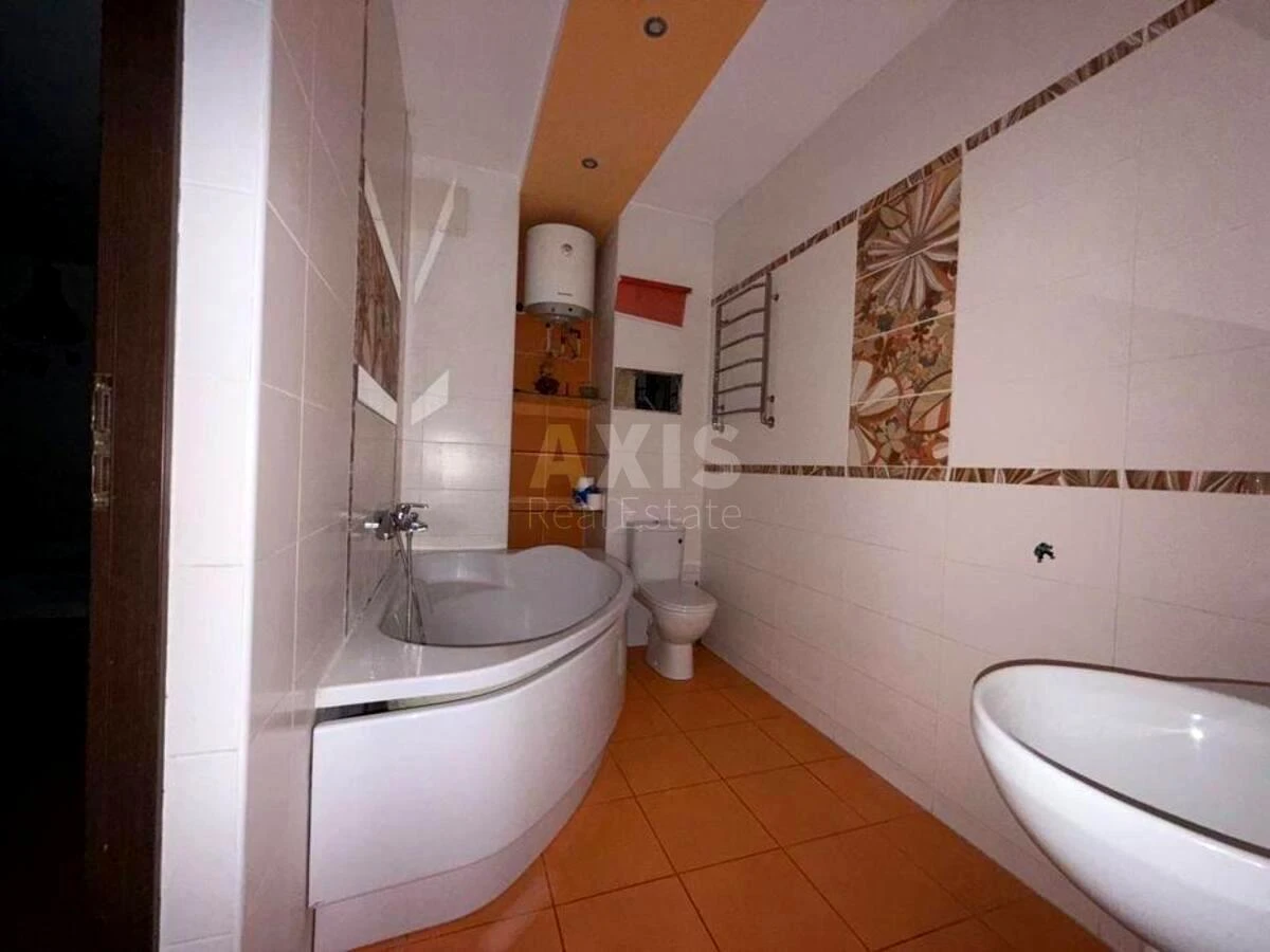 2k apartment vul. Sribnokil's'ka 1664659