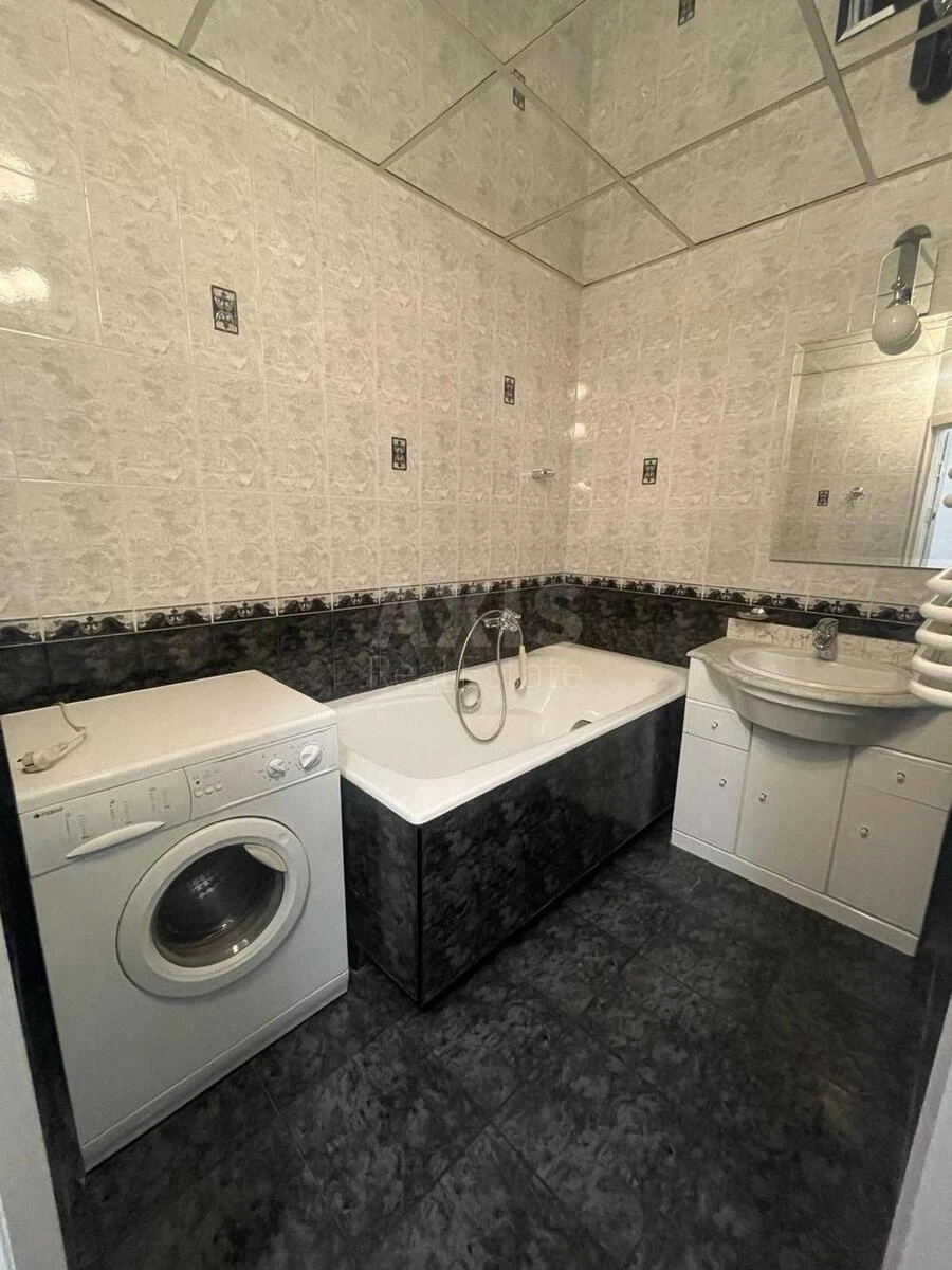 3k apartment vul. Pryrichna 37641545