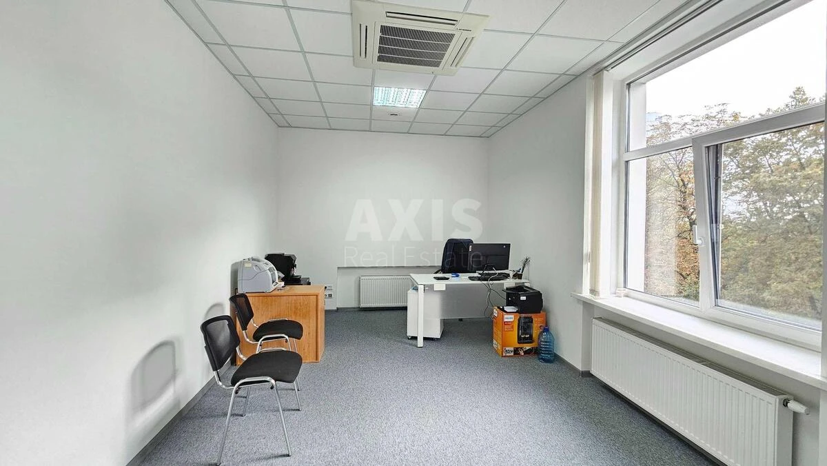 Office bul. Mykoly Mikhnovskoho 19, 520m261889