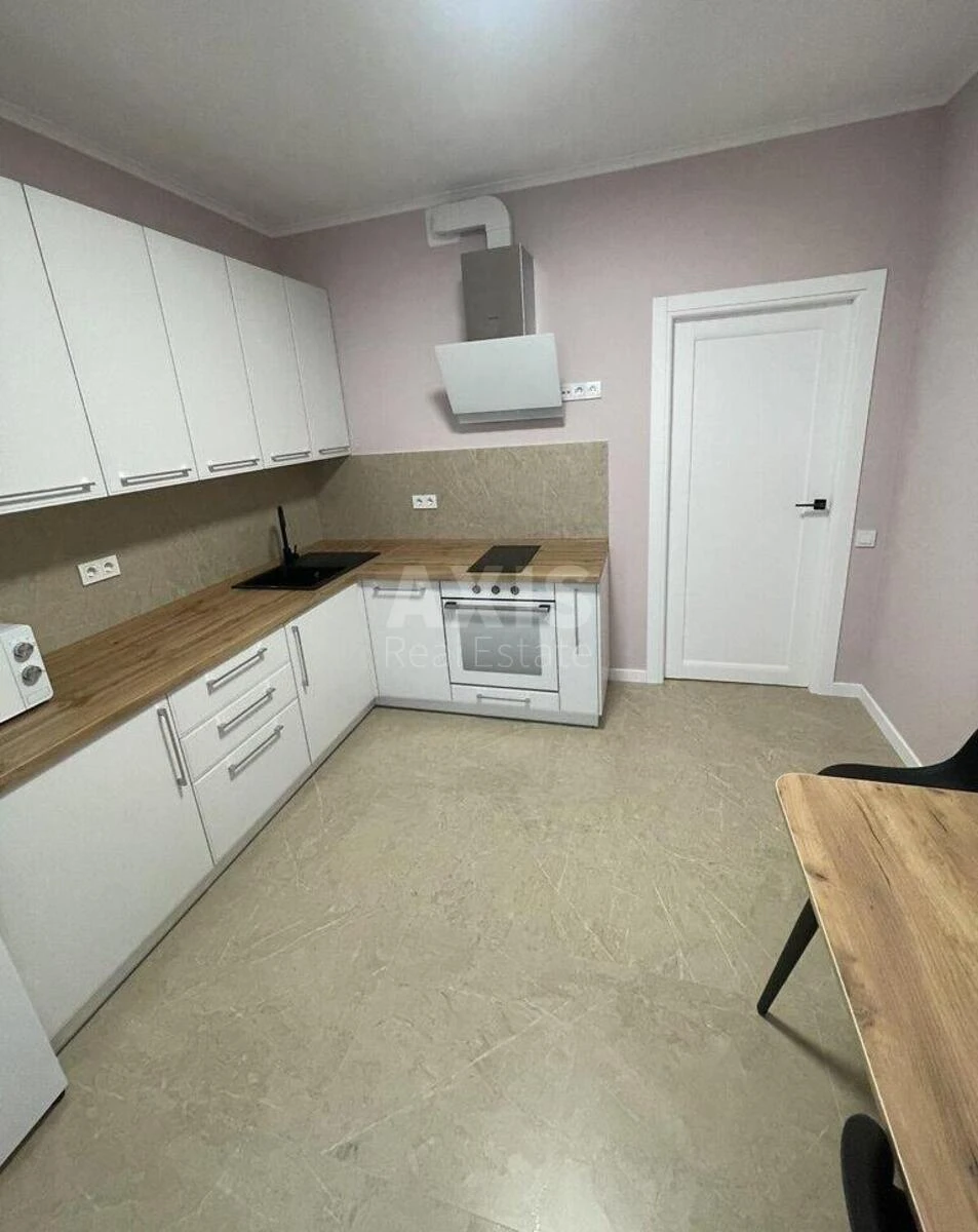1k apartment vul. Revuc'kogo 40В69760