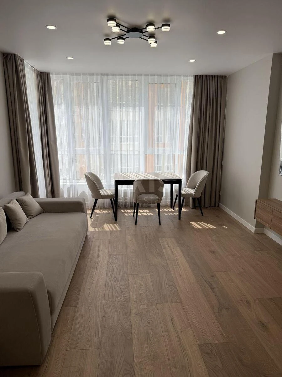 2k apartment pr-t Berestejskij 67713181