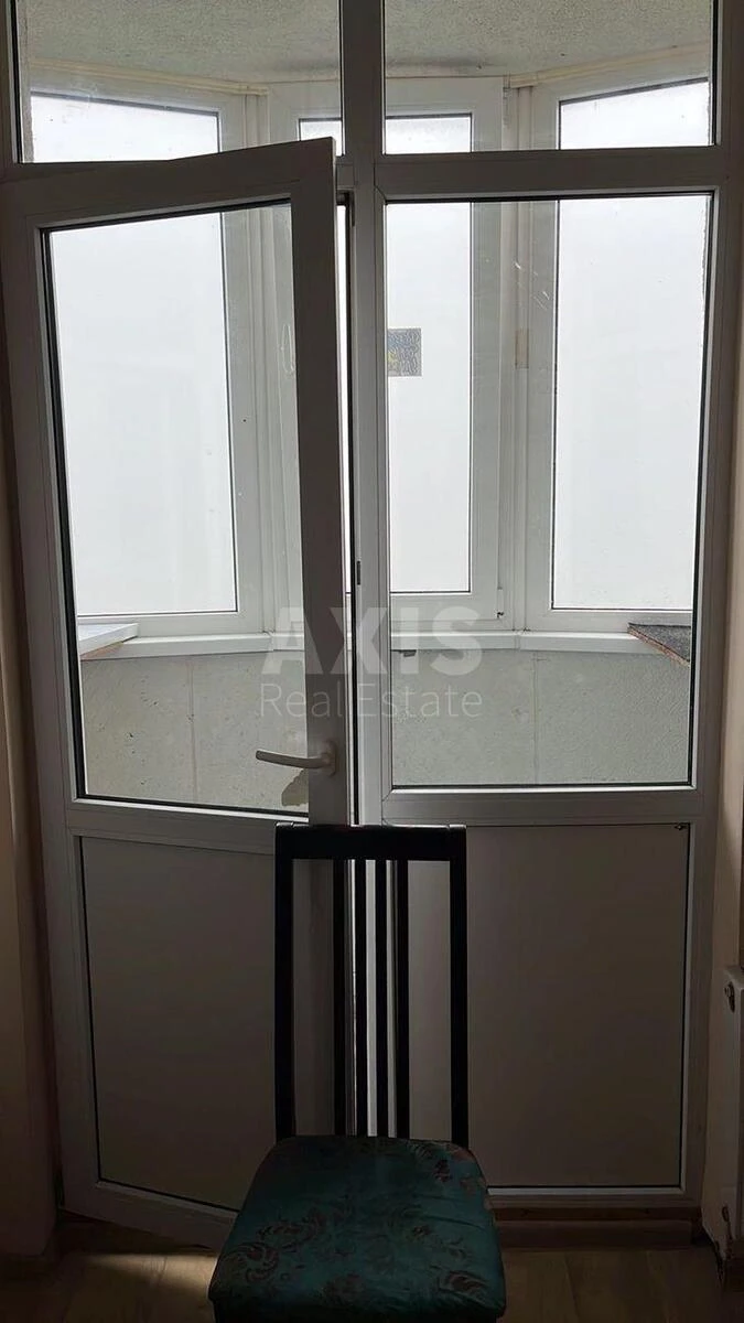 1k apartment vul. Svitla 3718023