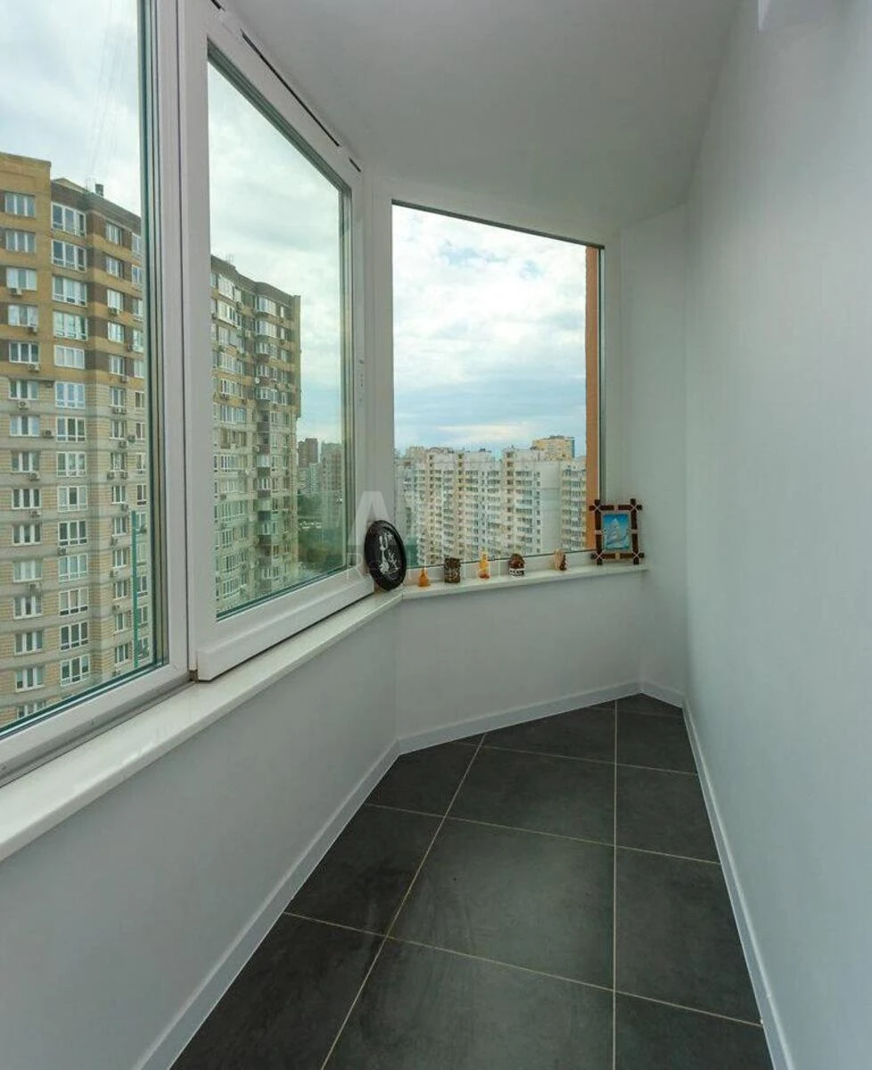 1k apartment vul. Ahmatovoi' Anny 32/18592124