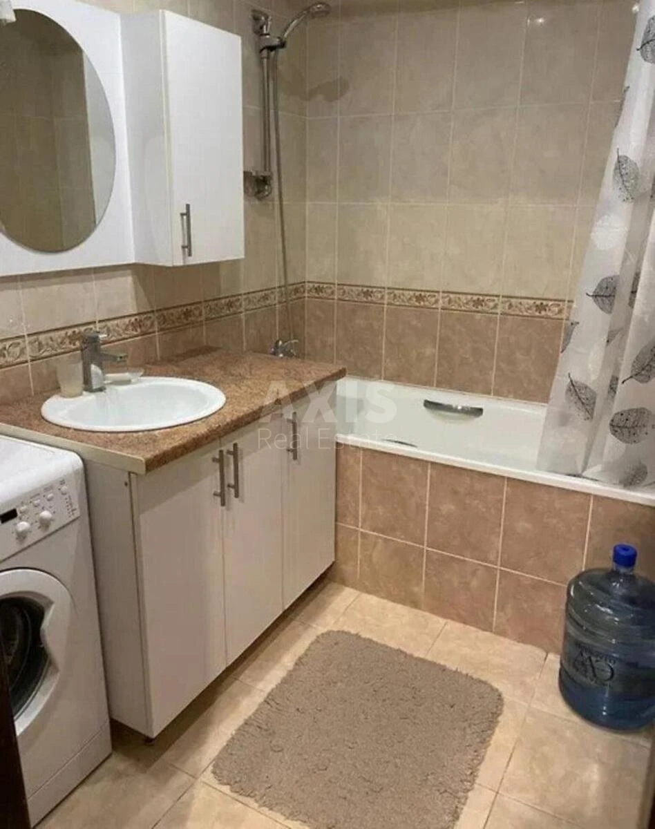2k apartment vul. Sribnokil's'ka 2А700264