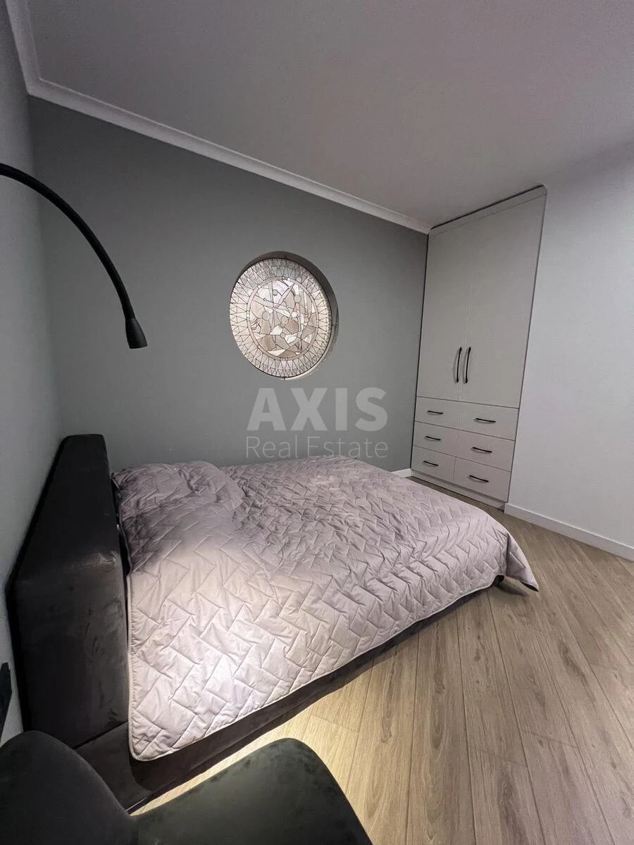 1k apartment vul. Preobrazhens'ka 8Б642893