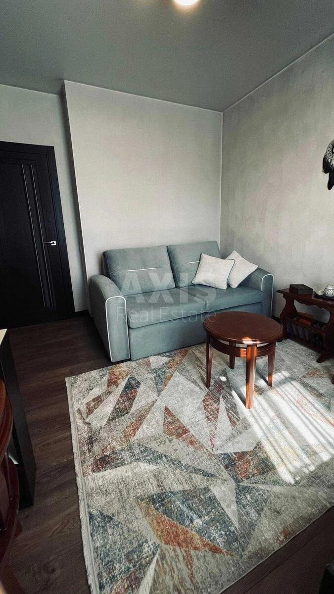 3k apartment vul. Sverstjuka Jevgena 6В7067510