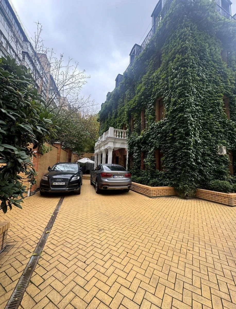 Office vul. Zhyljans'ka 72, 750m2705100