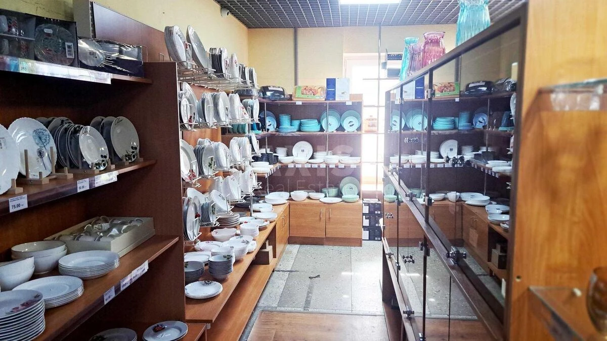 Объект торговли ул. Ревуцкого 12А, 260м2680007