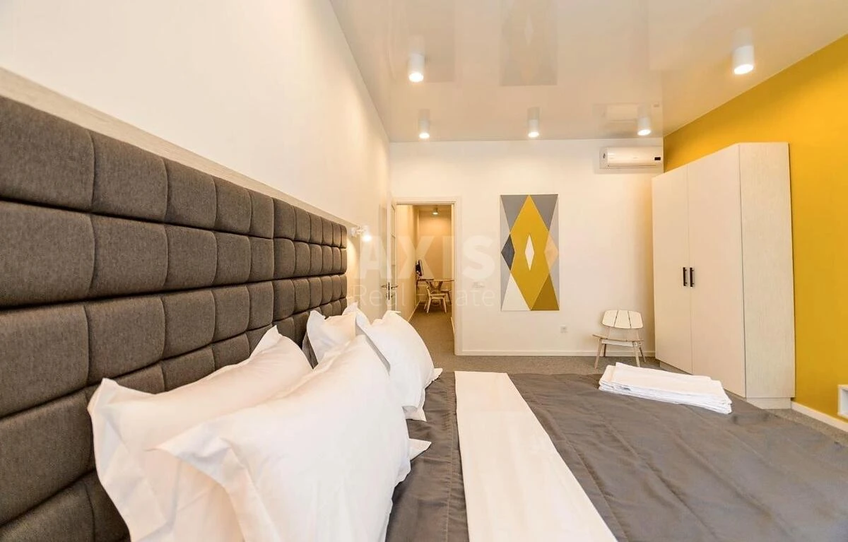 2k apartment uzv. Klovs'kyj 7615515