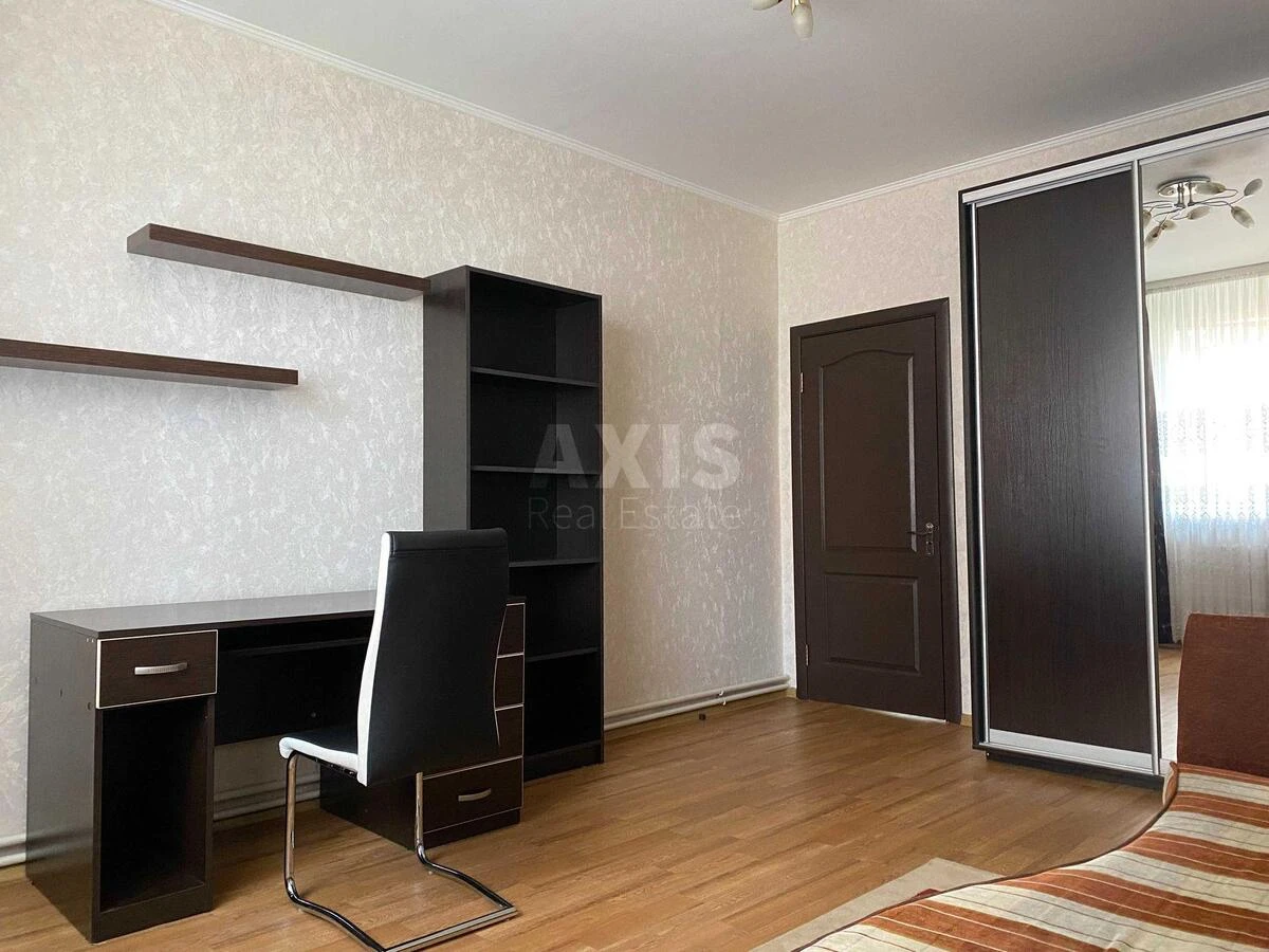 3k apartment vul. Ahmatovoi' Anny 137097911