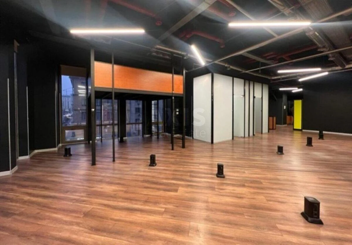 Office vul. Velyka Vasyl'kivs'ka 72, 322m2661322