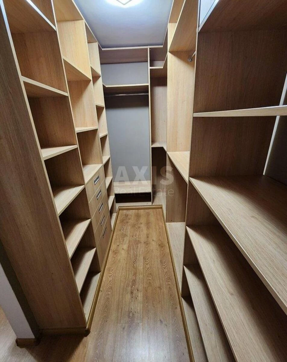 3k apartment vul. Dobrohotova Akademika 15682006