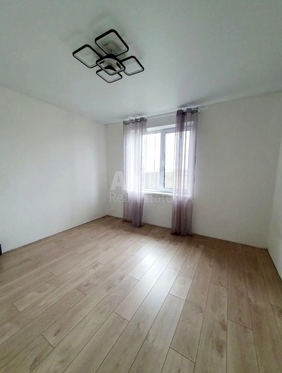 Дoм ул. Счастливая, 130м2, город Киев6556513