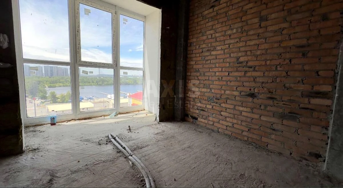 4к квартира ул. Причальная 11684647