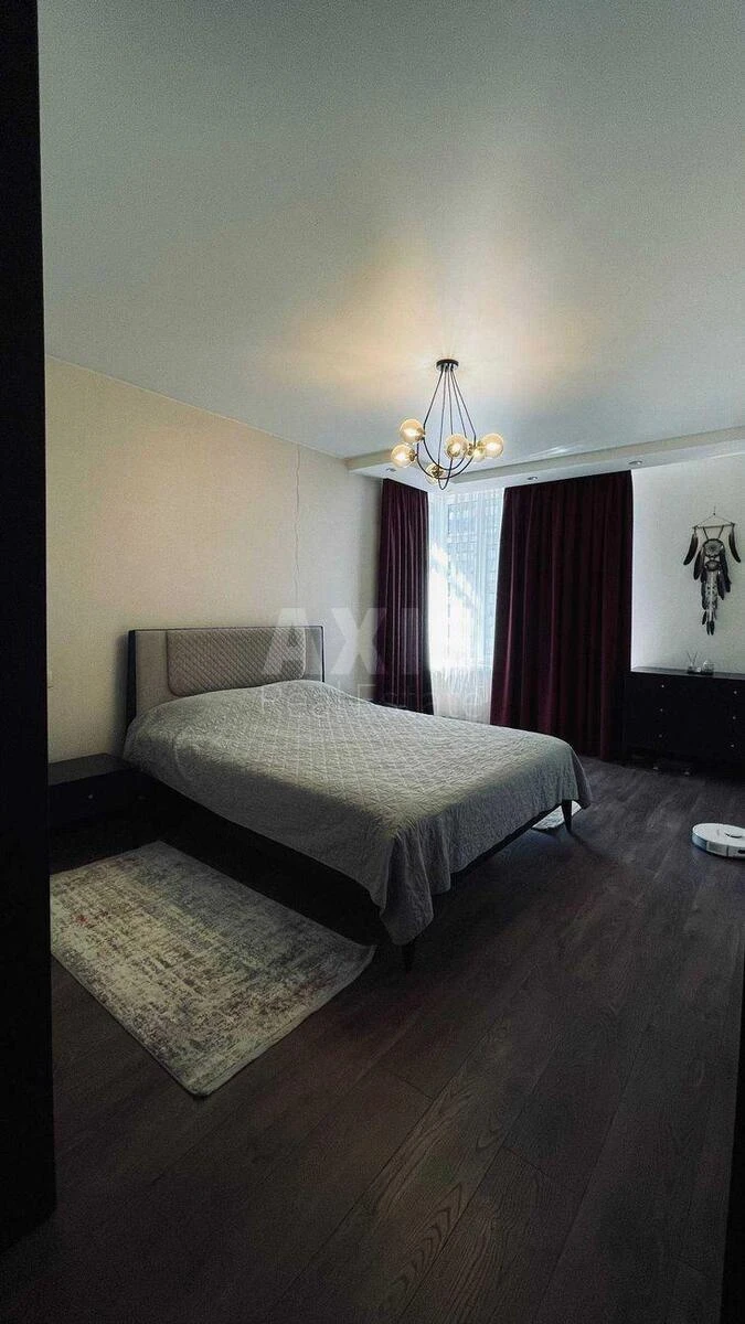 3k apartment vul. Sverstjuka Jevgena 6В7067511