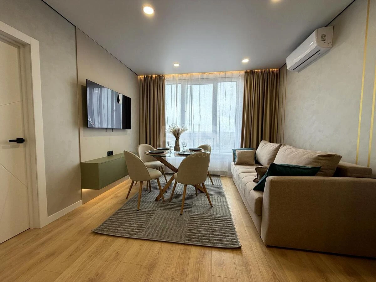 2k apartment vul. Oleksandra Olesja 27А689720
