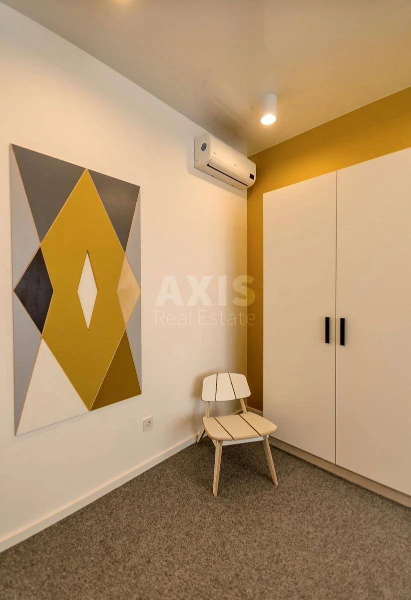 2k apartment uzv. Klovs'kyj 7615516