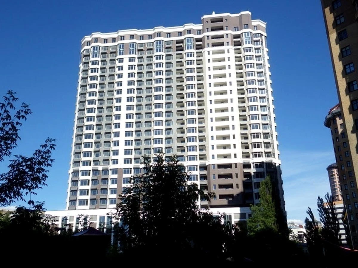 Office vul. Jevgena Konoval'cja 34, 111m26923016