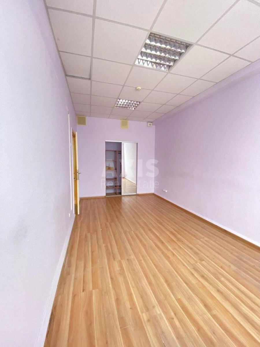 Office vul. Sverstjuka Jevgena 23, 136m2662444