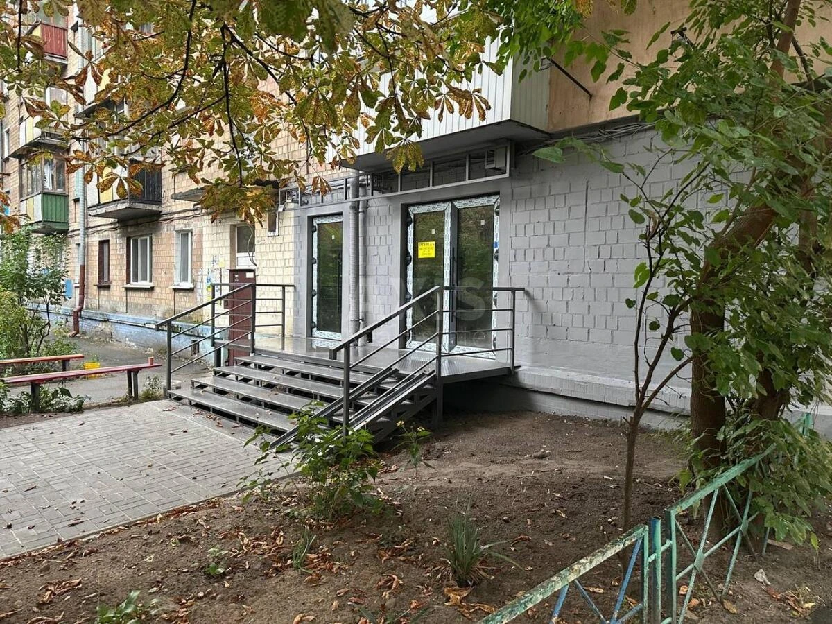 Объект торговли ул. Ольжича 9, 45м2626090