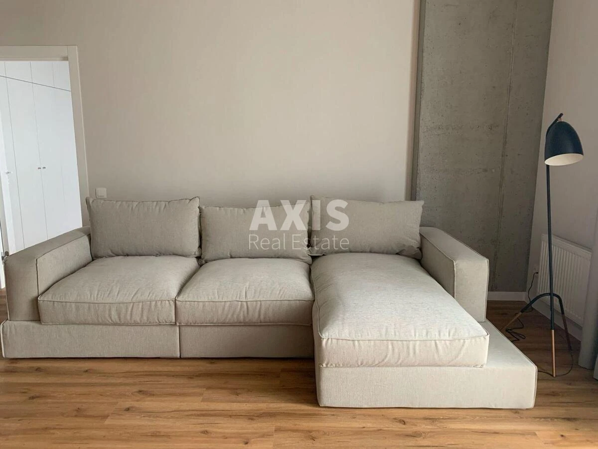 2k apartment pr-t Berestejskij 42602267