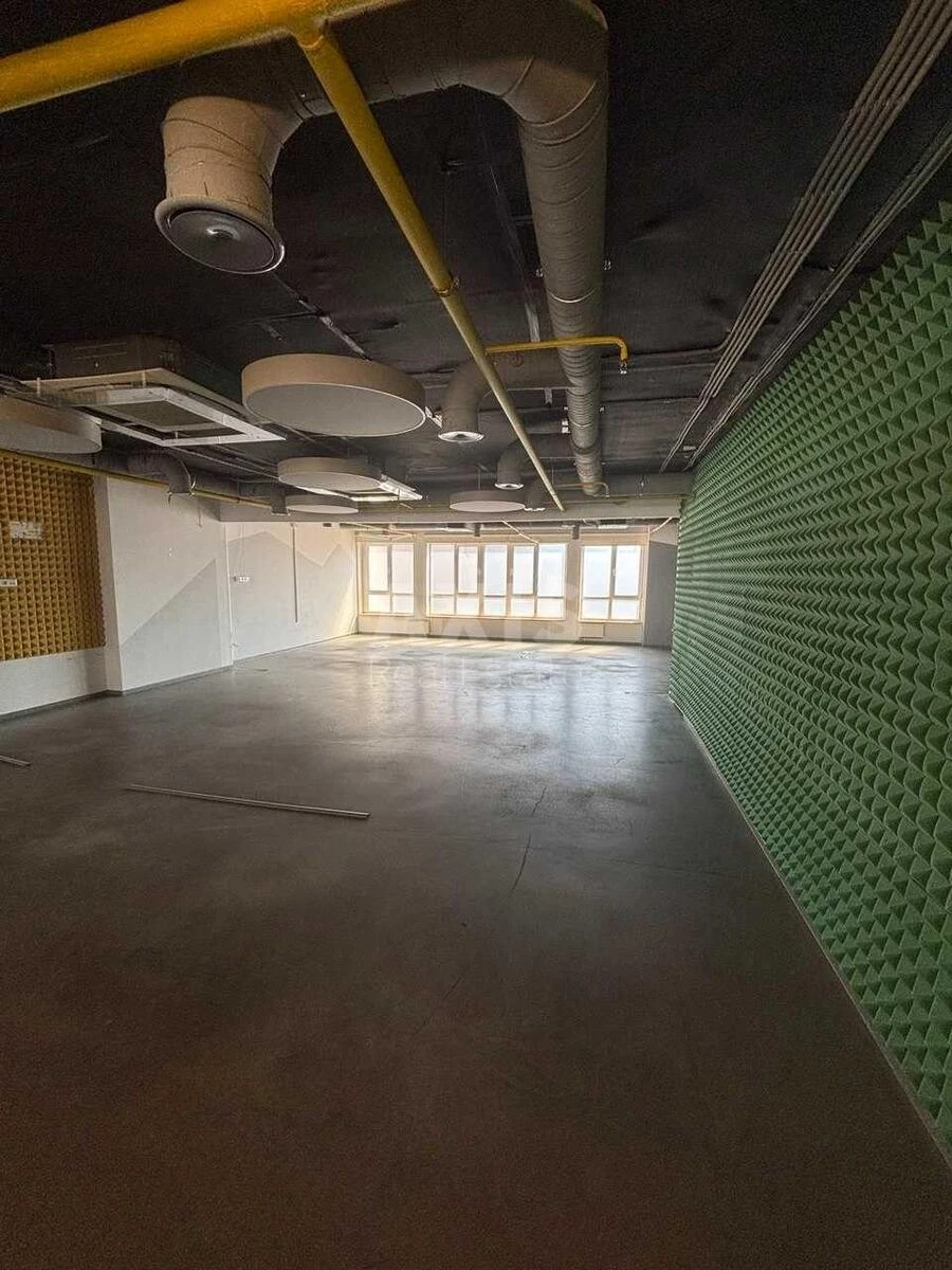 Office vul. Saksagans'kogo 70А, 1250m2671352