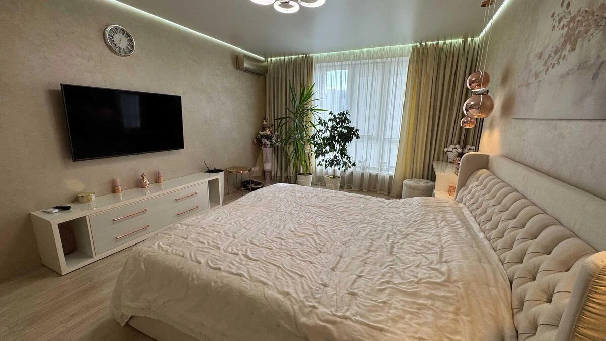 3k apartment vul. Metrologichna 54655066