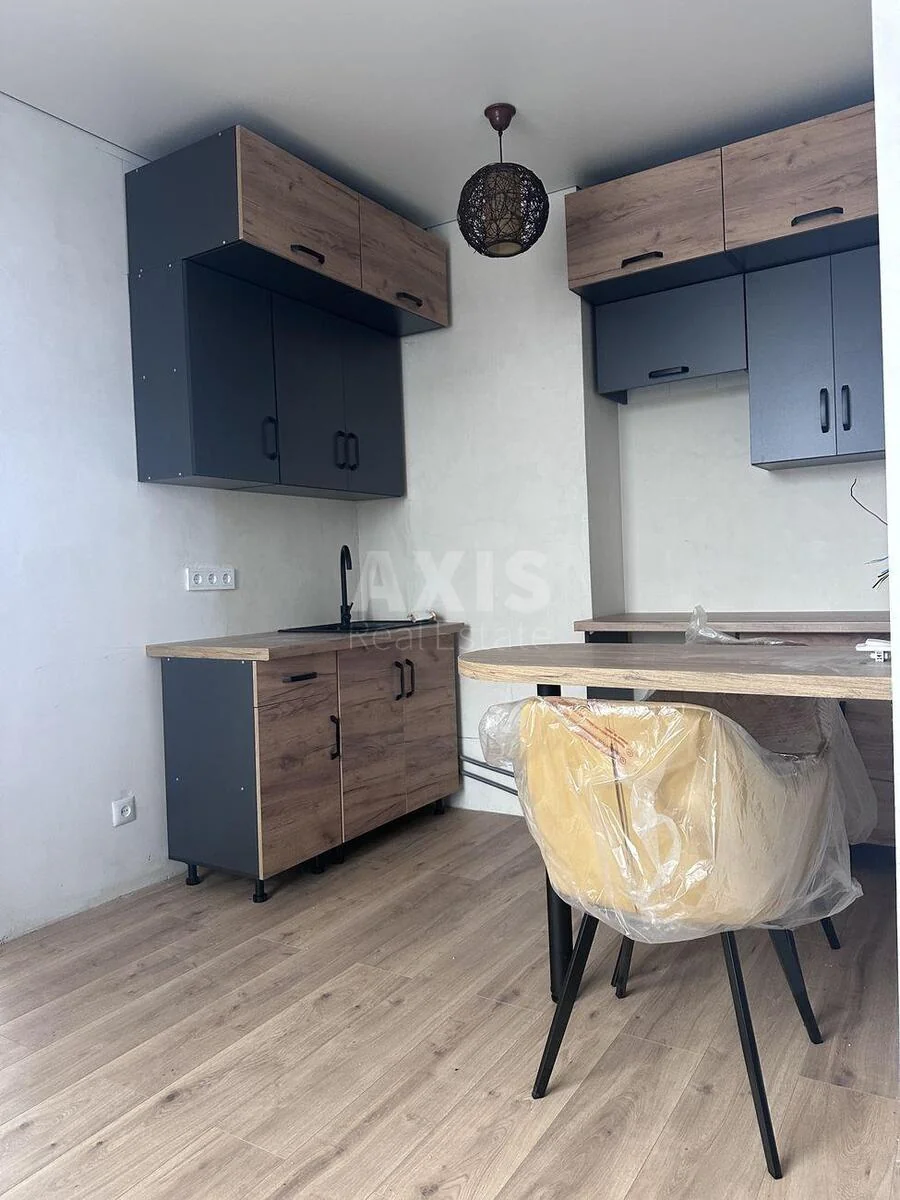 2k apartment vul. Glybochyc'ka 73