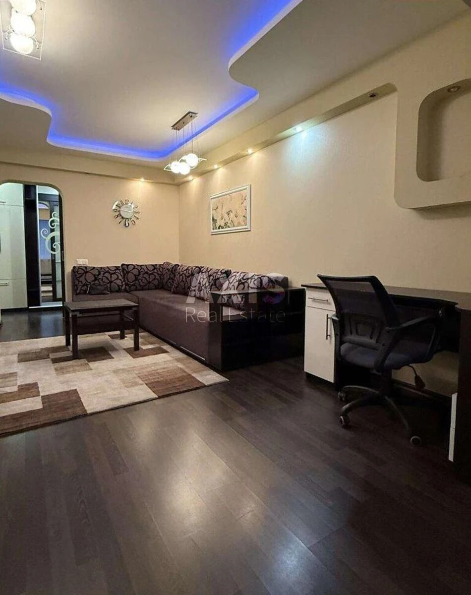 2k apartment vul. Entuziastiv 7/1633583