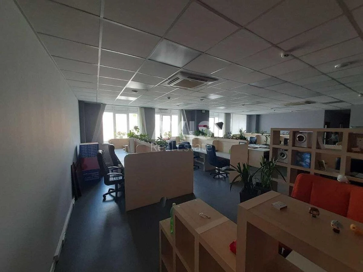 Office vul. Jaroslavs'ka 56А, 190m2521192