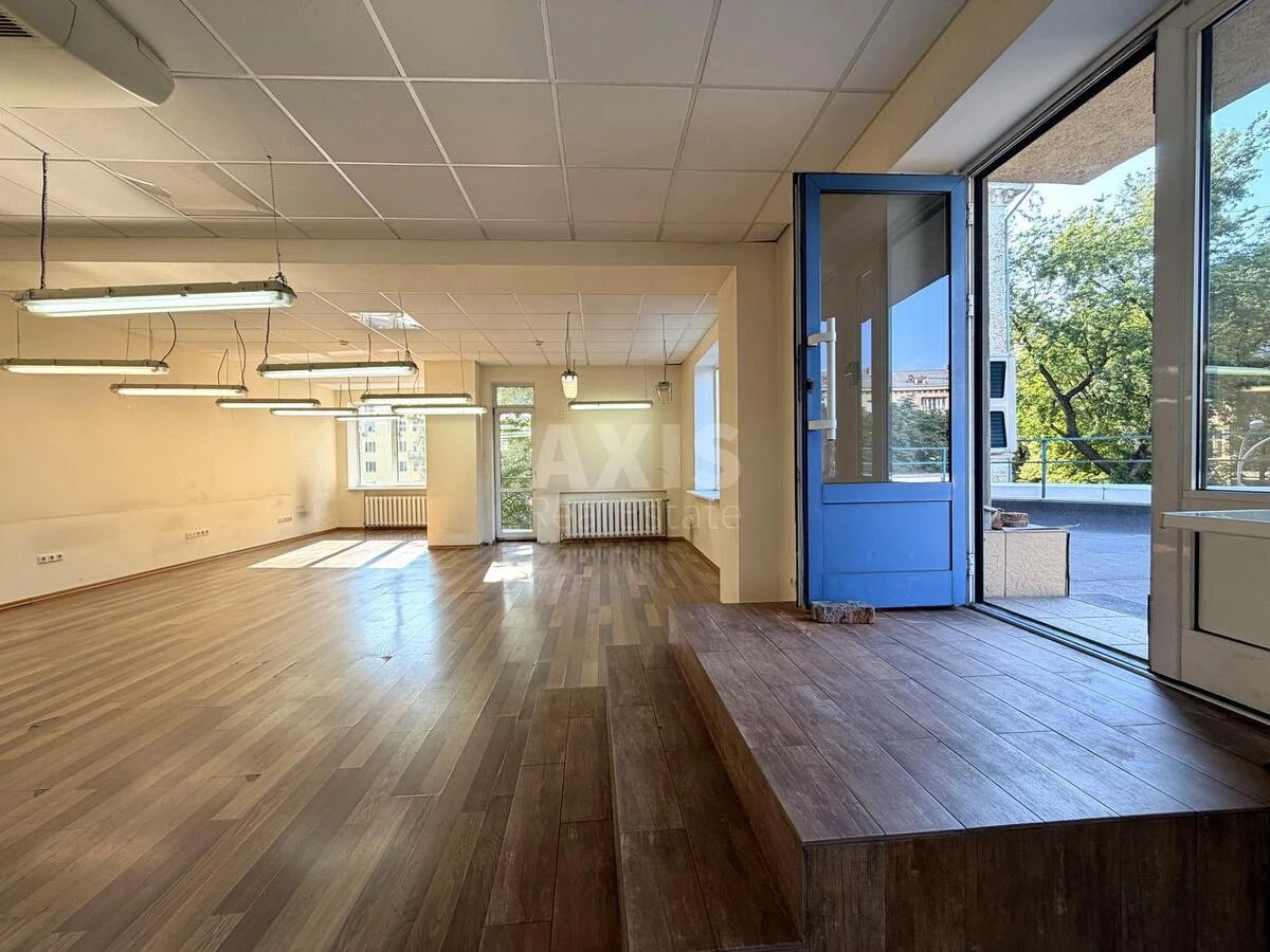 Office vul. Knyaziv Ostrozkykh 46/2, 320m270477