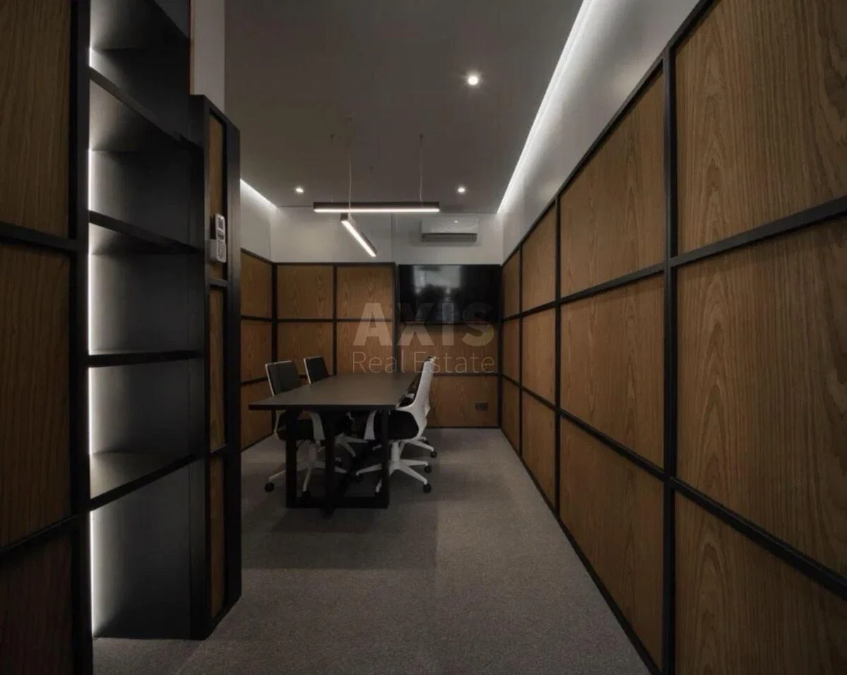 Office vul. Sichovyh Stril'civ 84А, 217m2681188