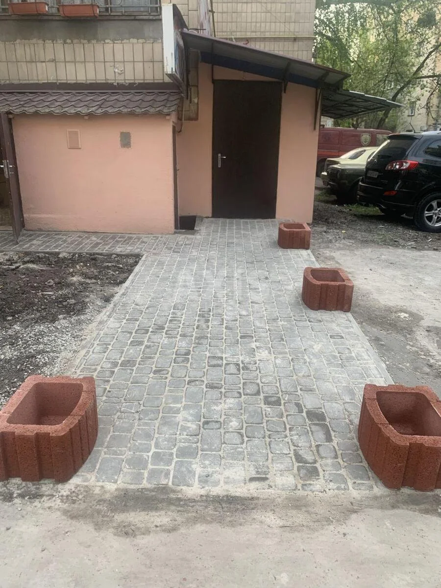 Об'єкт торгівлі вул. Кирилівська 20/22, 55м2