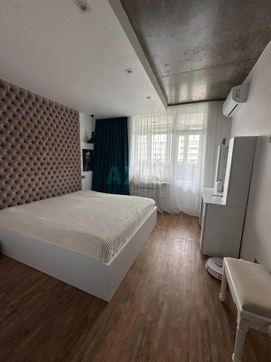 3k apartment vul. Sikors'kogo Igorja Aviakonstruktora 4Б6006512