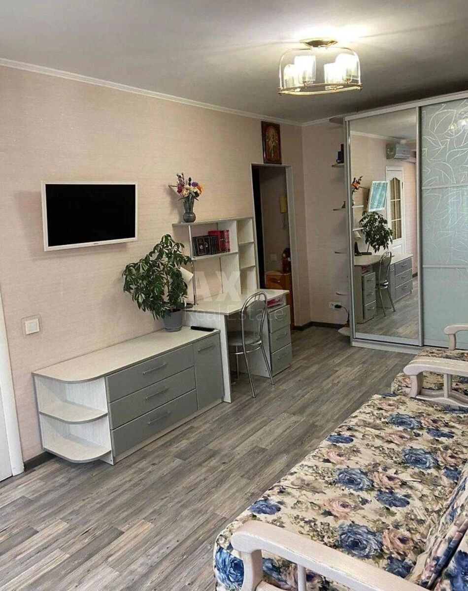 1k apartment vul. Grechka Marshala 9720524