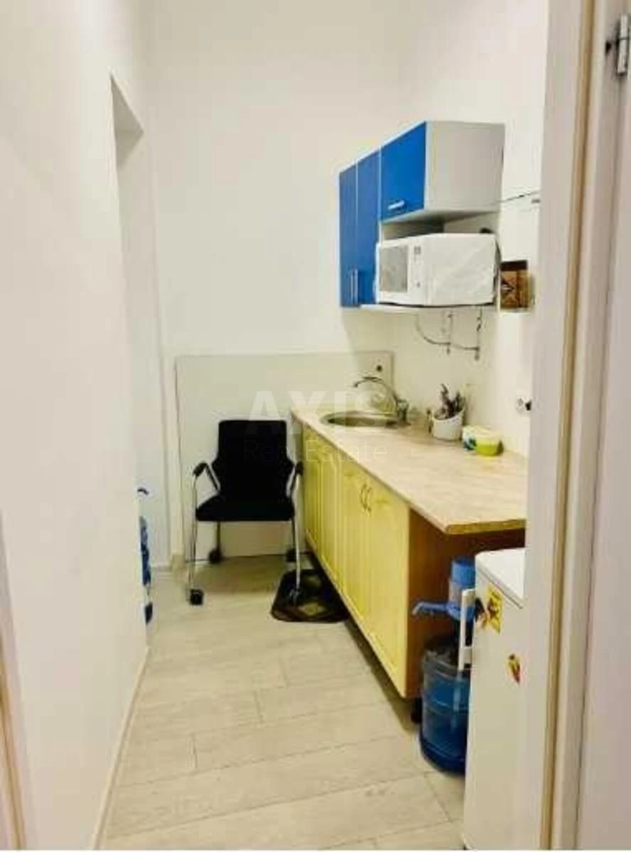 Office vul. Vozdvyzhens'ka 48, 70m26444914