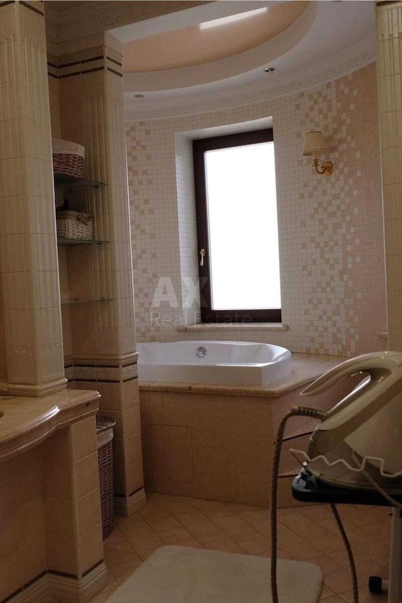 4к квартира ул. Жилянская 30А6558013